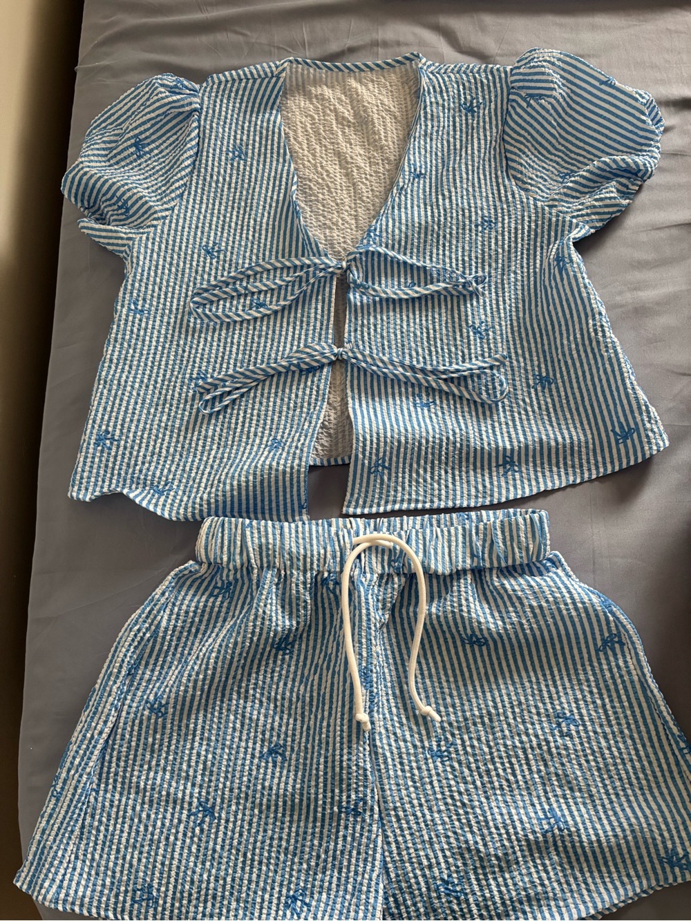 SHEIN Blue & White Striped Seersucker Tie-Front Shorts Set